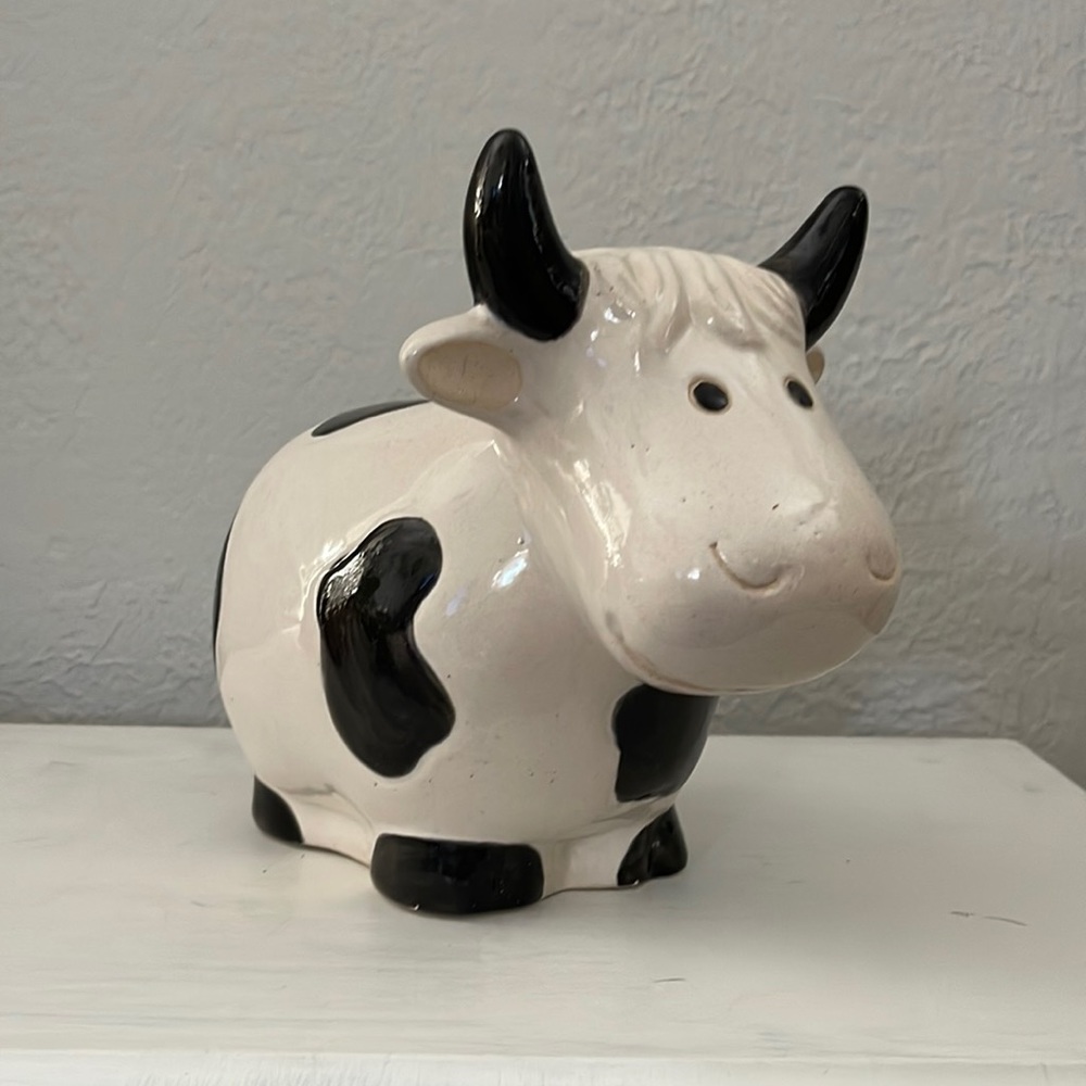 Ceramic bull / cow